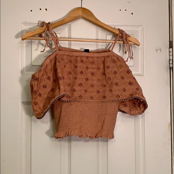 American Eagle off the shoulder top - Picture 2 of 2